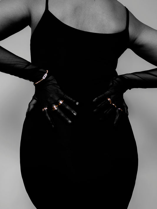 “Huda” Classic Chain Script Bracelet